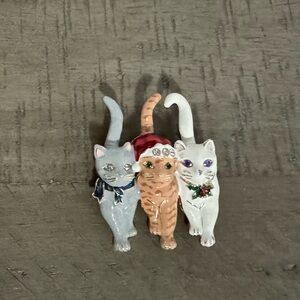 Vintage Metal Tree Christmas Cats Brooch Pin.